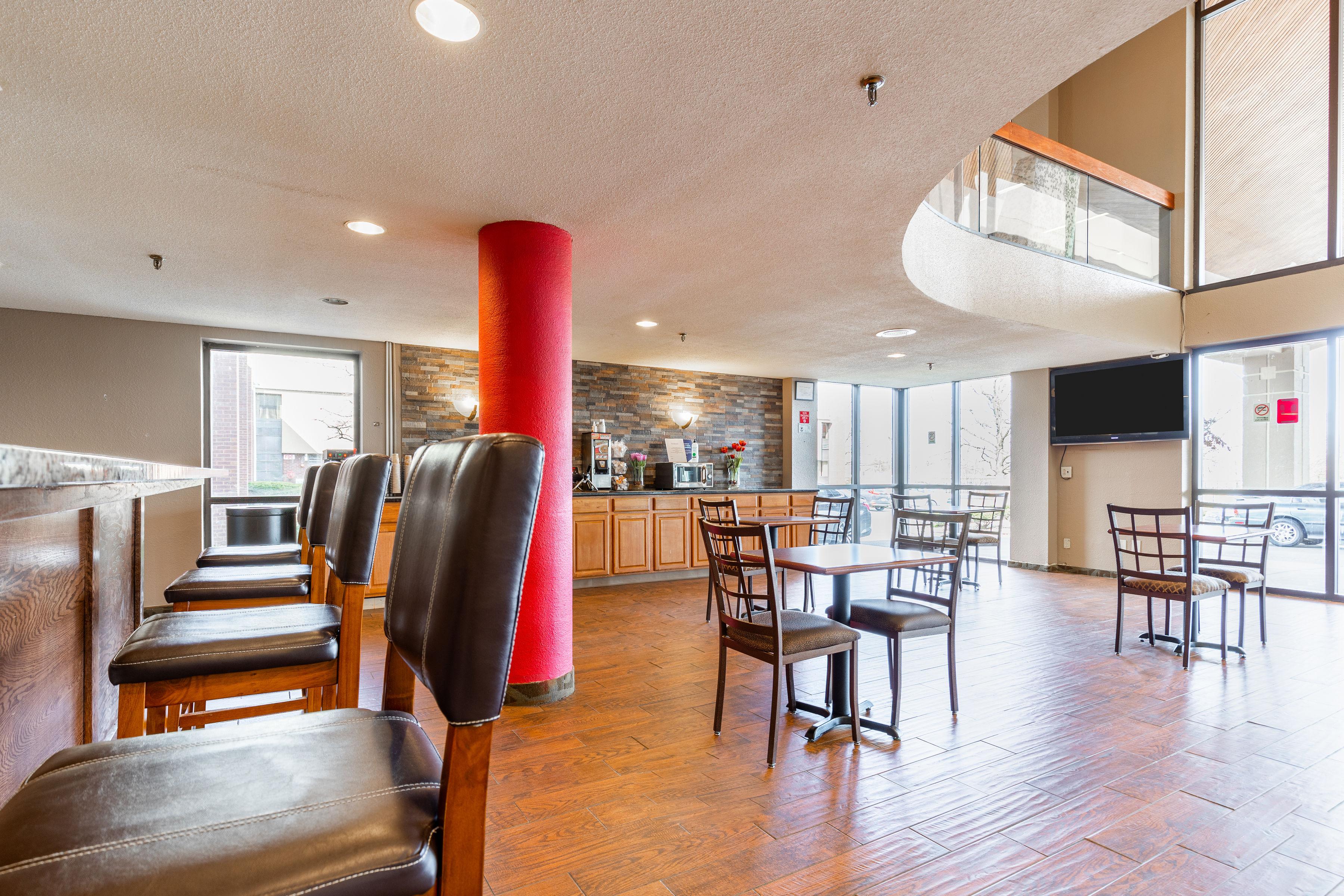 Ramada By Wyndham Columbus North Hotel Westerville Exterior photo